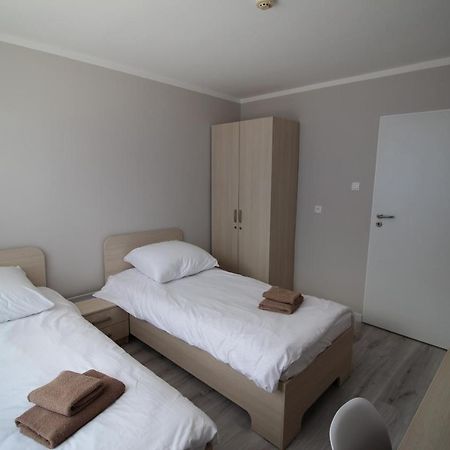 Pod Kominem Pokoje I Apartamenty Brzezie  Экстерьер фото