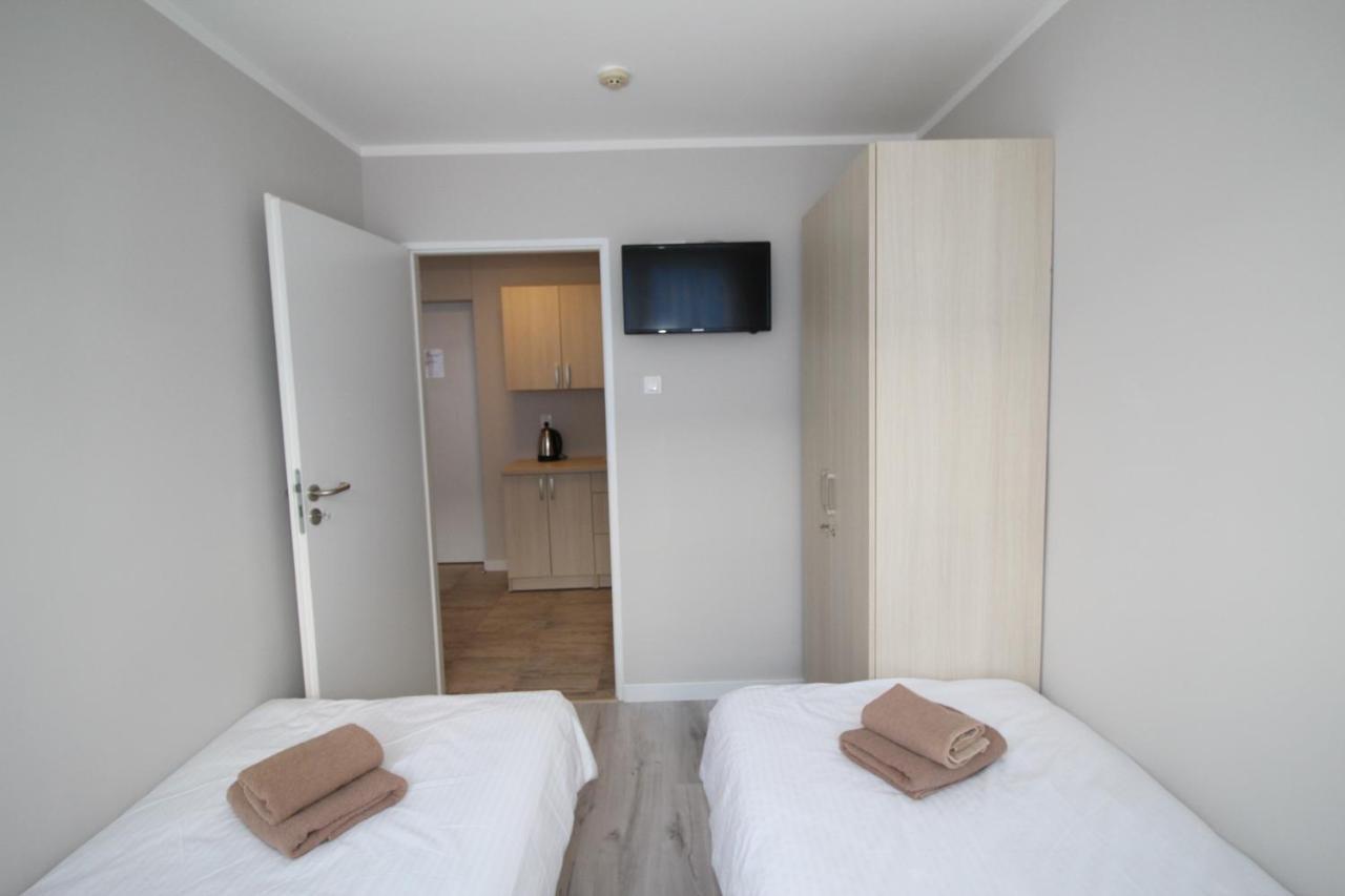 Pod Kominem Pokoje I Apartamenty Brzezie  Экстерьер фото